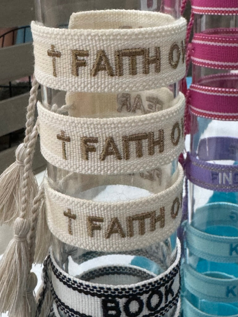 FAITH OVER FEAR Bracelet